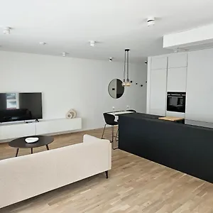 New Spacious Two Bedroom Center With Parking, Near Public Transport Apartment Luxembourg