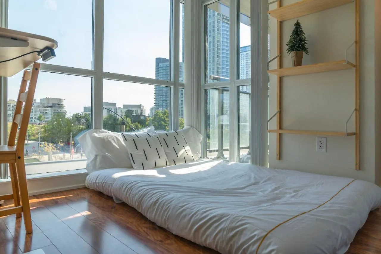 Apartment Large 2 Bedrooms Besides Cn Tower Toronto